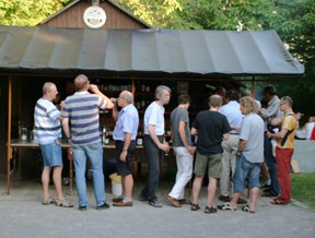 con_s_b288-res_belagerung_weinprobe.jpg con_s_b288-res_belagerung_weinprobe.jpg