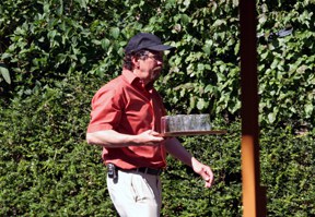 con_s_b288-res_bernd_mit_glaeser.jpg con_s_b288-res_bernd_mit_glaeser.jpg