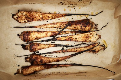 Neues aus der Dienstagsküche: Spicy gebackene Petersilienwurzeln Neues aus der Dienstagsküche: Spicy gebackene Petersilienwurzeln