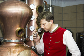 arche-geisshirtle_schnaps_c_abtmeyer_288.jpg arche-geisshirtle_schnaps_c_abtmeyer_288.jpg