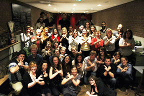 bildung-gruppenbild-mit-unseren-kollegen-von-der-slow-food-youth-akademie-in-den-niederlanden_288.jpg