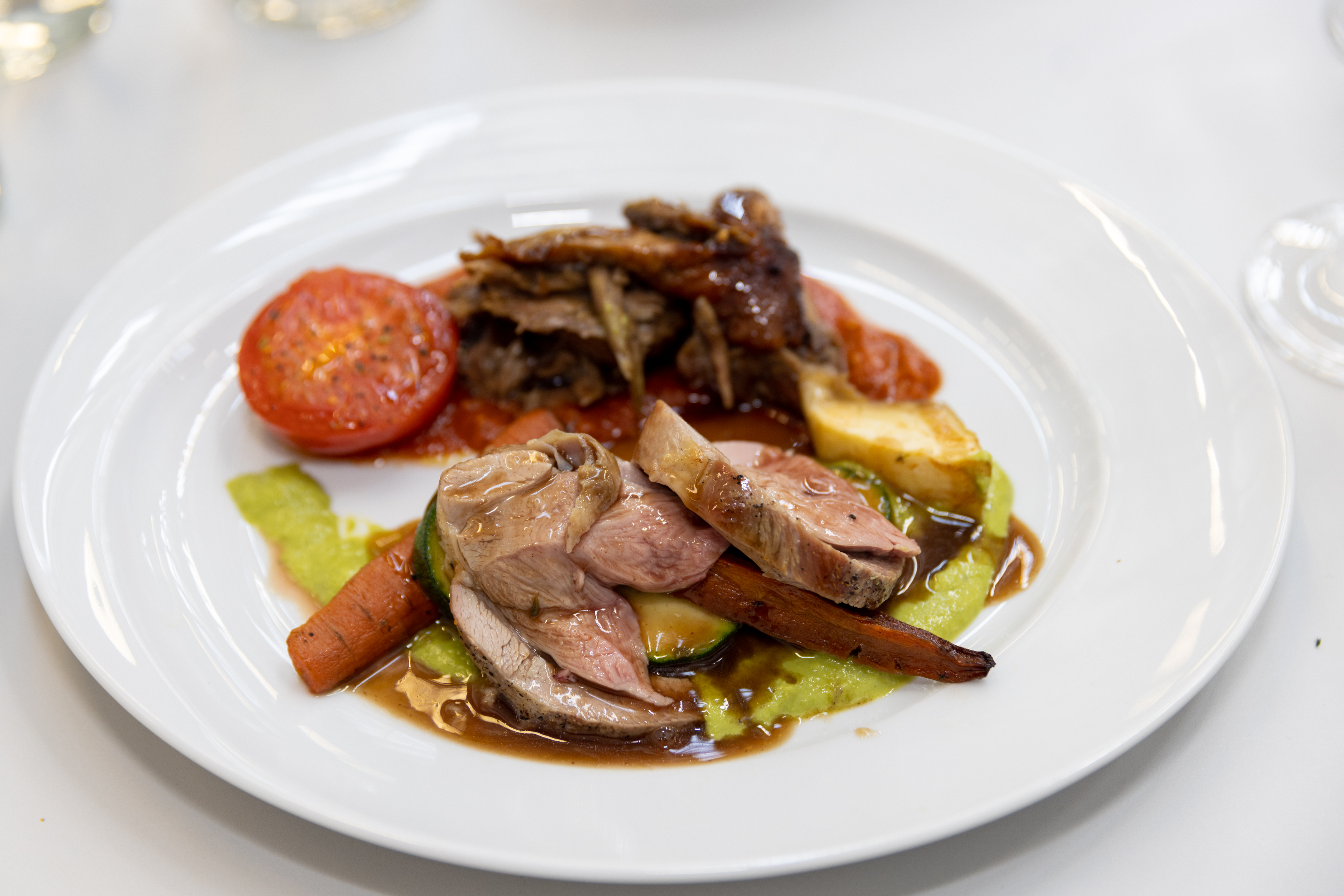 slowfood-messe-angerichteter-teller-fleisch-ingo-hilger.jpg