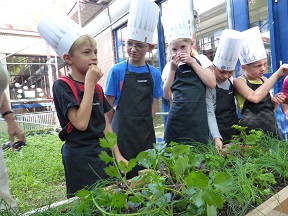 25_jahre_slow_food_deutschland-sfd_schulgartentag_karlsruhe_c_rose_schweizer_web.jpg 25_jahre_slow_food_deutschland-sfd_schulgartentag_karlsruhe_c_rose_schweizer_web.jpg